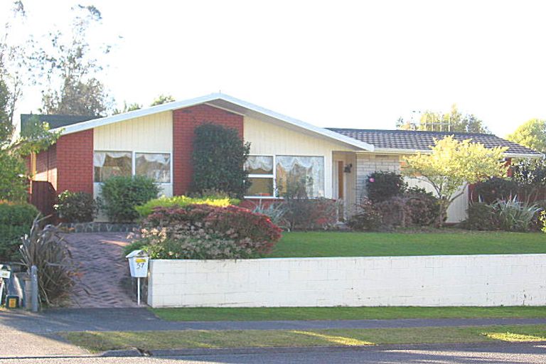 Photo of property in 57 Glen Lynne Avenue, Queenwood, Hamilton, 3210