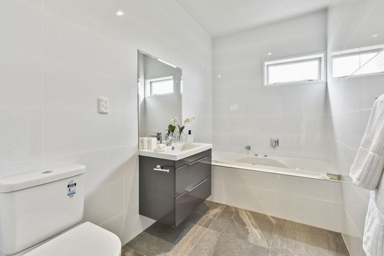 Photo of property in 5 Deol Drive, Pukekohe, 2120