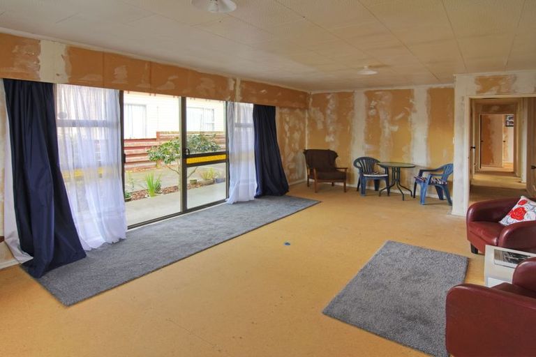 Photo of property in 28 Vivian Street, Solway, Masterton, 5810