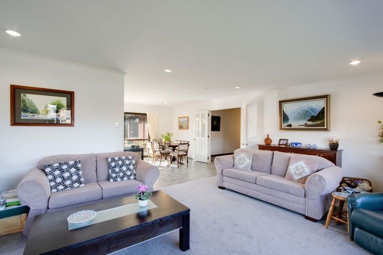 Photo of property in 205 Auckland Road, Greenmeadows, Napier, 4112