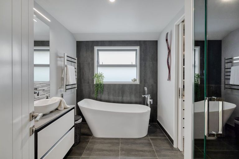 Photo of property in 86 Pakanga Grove, Pyes Pa, Tauranga, 3112