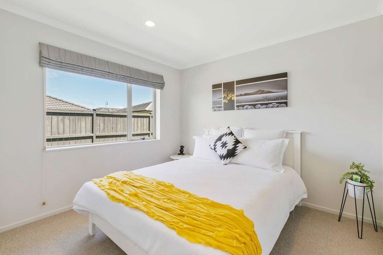 Photo of property in 5 Wick Place, Wattle Downs, Auckland, 2103