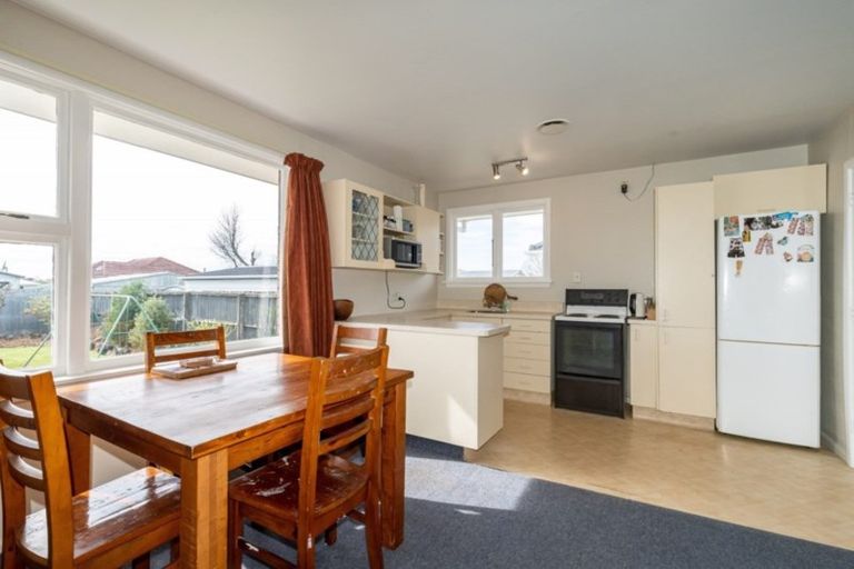 Photo of property in 27 Dunstan Crescent, Hornby, Christchurch, 8042