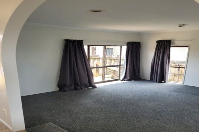 Photo of property in 42 Barnhill Crescent, Pahurehure, Papakura, 2113