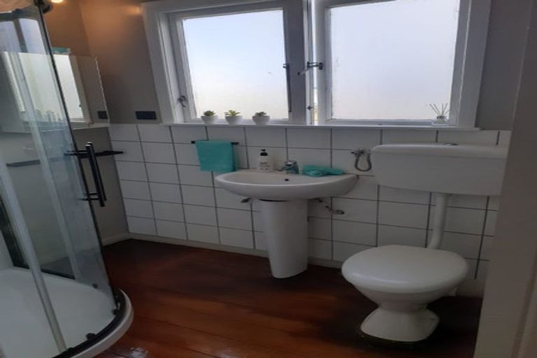 Photo of property in 98 Copeland Street, Epuni, Lower Hutt, 5011