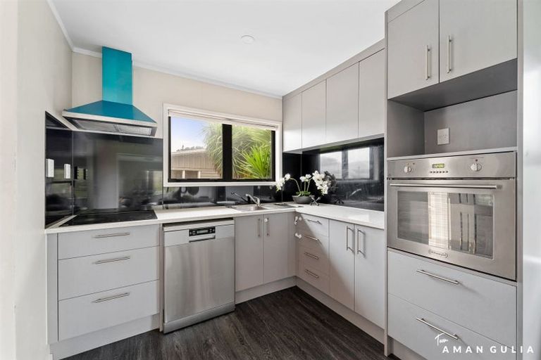 Photo of property in 41 Innismara Avenue, Wattle Downs, Auckland, 2103