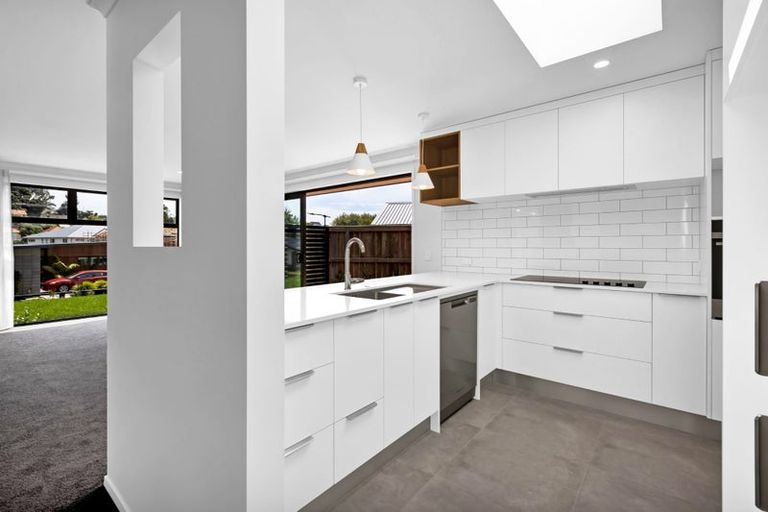 Photo of property in 26 Sycamore Grove, Lower Vogeltown, New Plymouth, 4310