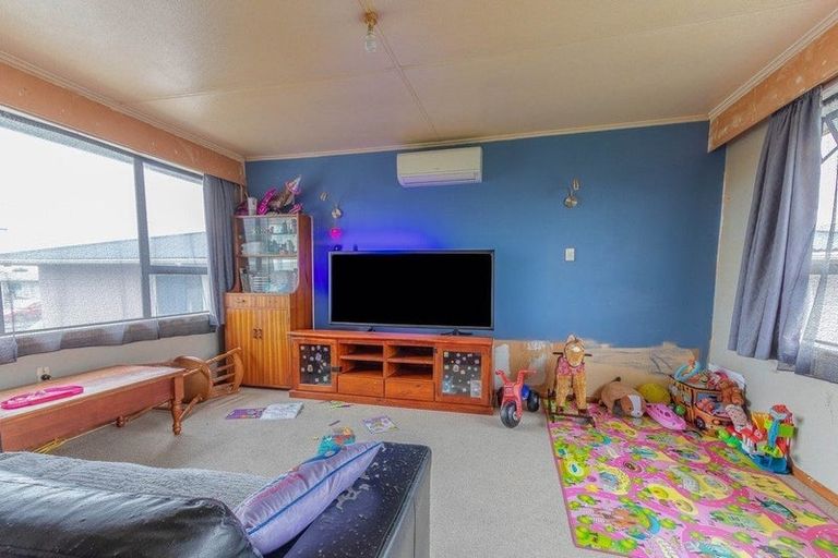 Photo of property in 76 Matai Street, Castlecliff, Whanganui, 4501