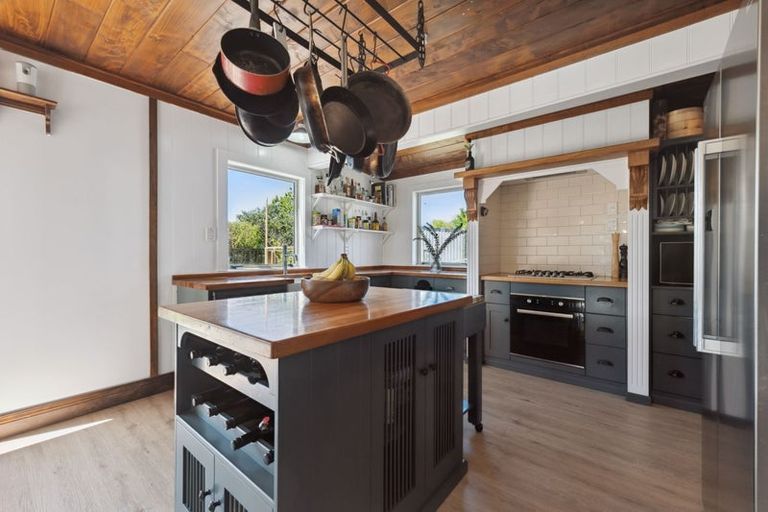 Photo of property in 5 Wynyard Street, Normanby, Hawera, 4614