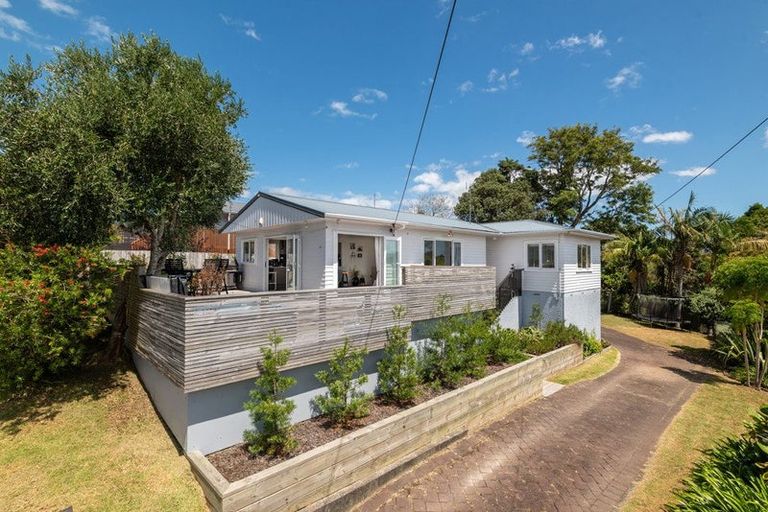 Photo of property in 34 Tiri Tiri Road, Birkdale, Auckland, 0626