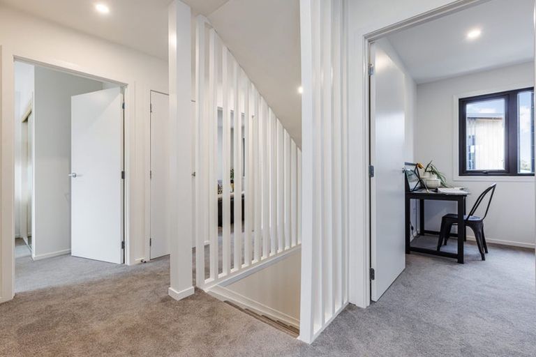 Photo of property in 3 Kaaramuramu Lane, Mangere Bridge, Auckland, 2022