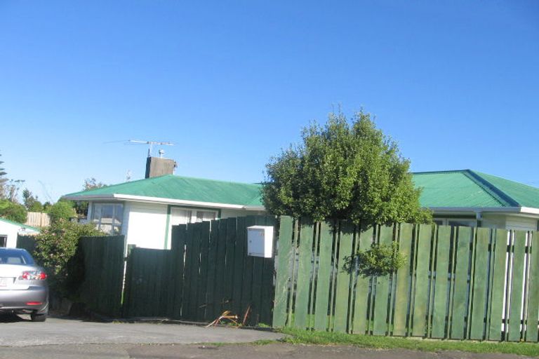 Photo of property in 18 Wilson Grove, Normandale, Lower Hutt, 5010