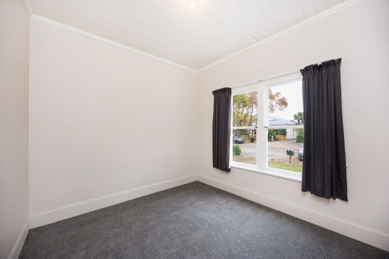 Photo of property in 8 Rolleston Street, Hokowhitu, Palmerston North, 4410