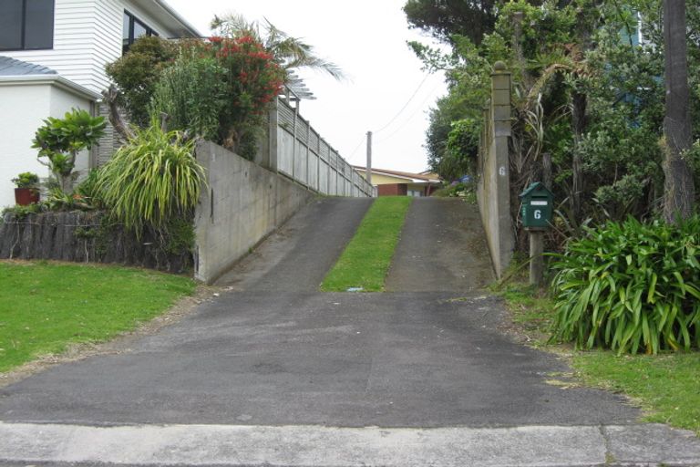 Photo of property in 6 Mcfarlane Street, Oakura, 4314