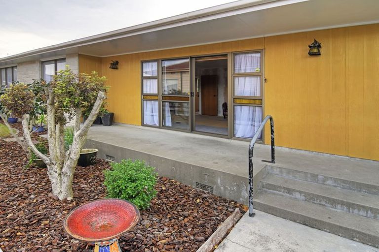 Photo of property in 28 Vivian Street, Solway, Masterton, 5810