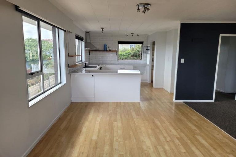 Photo of property in 4 Erica Place, Bell Block, New Plymouth, 4312