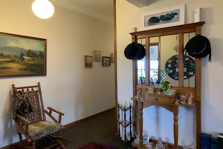 Photo of property in 2 Svenson Road, Waipukurau, 4200