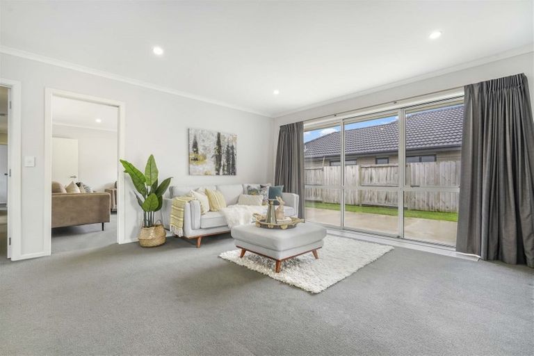 Photo of property in 17 Teatree Close, Huntington, Hamilton, 3210