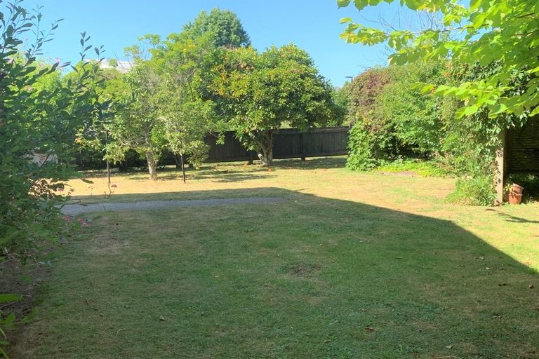 Photo of property in 31 Kensington Place, Fairfield, Hamilton, 3214