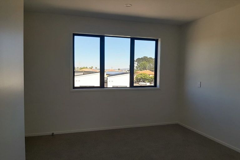 Photo of property in 29/47a Huntington Drive, Huntington Park, Auckland, 2013