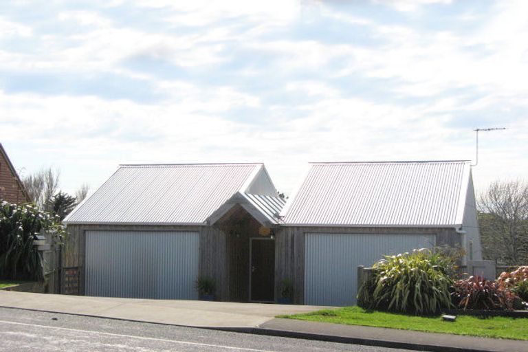 Photo of property in 321 Tukapa Street, Hurdon, New Plymouth, 4310