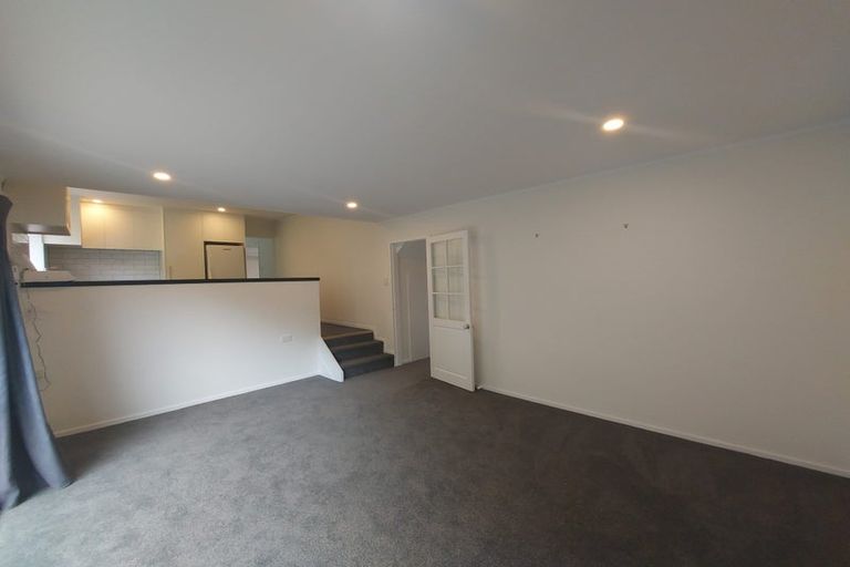 Photo of property in 11 Thatcher Crescent, Crofton Downs, Wellington, 6035