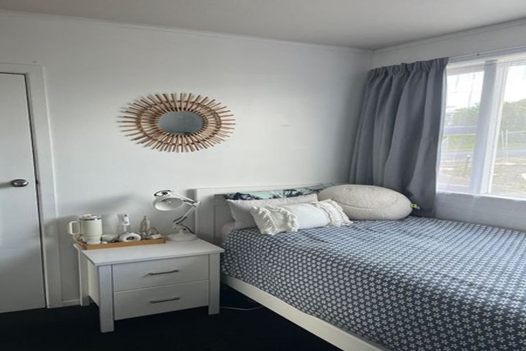 Photo of property in 18 Beverly Place, New Lynn, Auckland, 0600