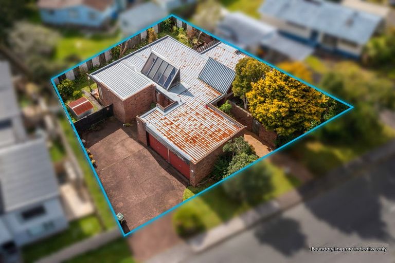 Photo of property in 41 Fitzherbert Avenue, West Harbour, Auckland, 0618