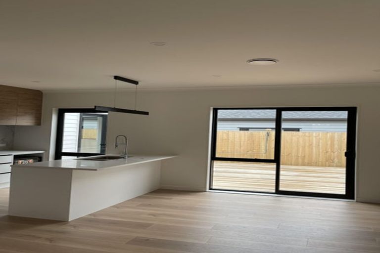Photo of property in 30 Drumconnell Drive, Flat Bush, Auckland, 2019
