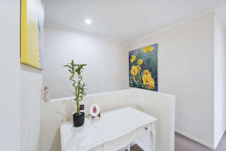 Photo of property in 6 Newfound Way, Glen Eden, Auckland, 0602