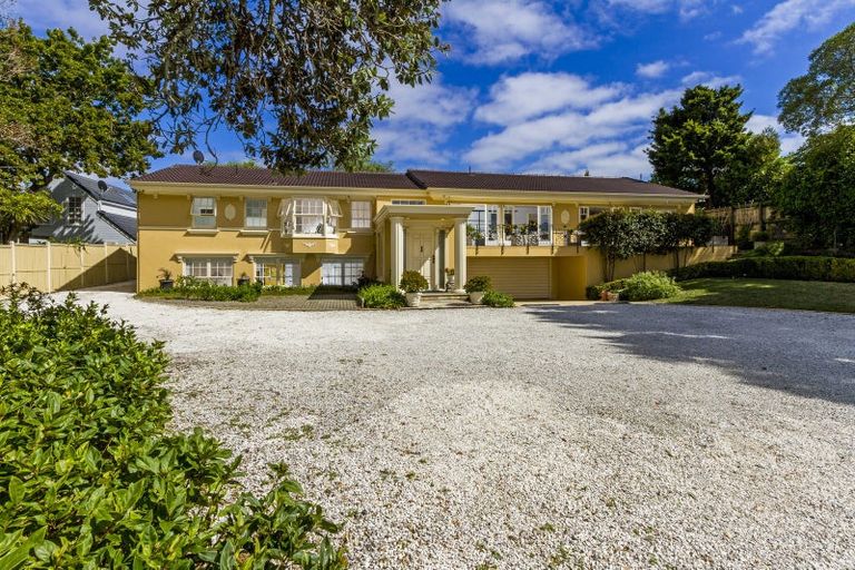 Photo of property in 40 Shakespeare Road, Milford, Auckland, 0620