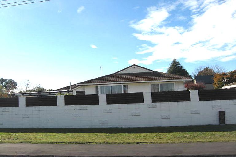 Photo of property in 2/58 Bryndwr Road, Bryndwr, Christchurch, 8052