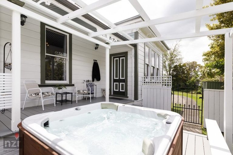 Photo of property in 9 Ranfurly Road, Feilding, 4702