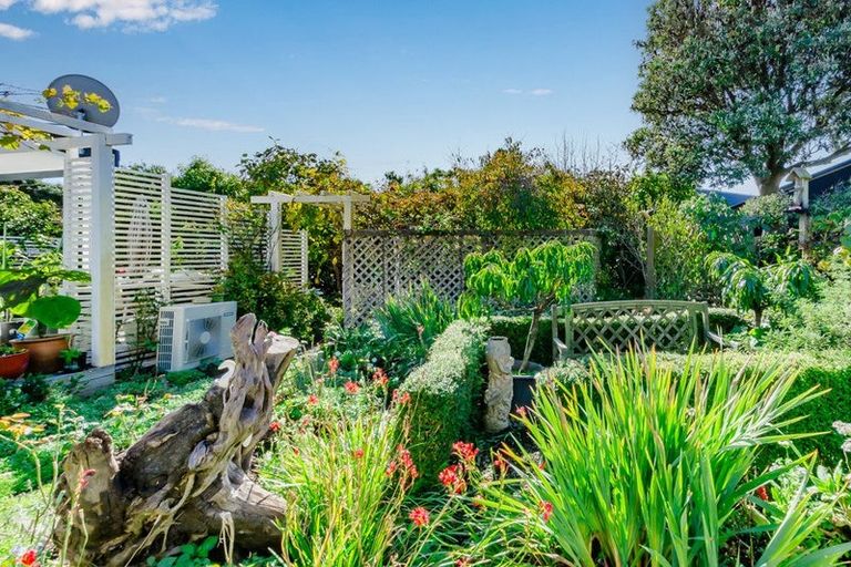 Photo of property in 34 Olive Terrace, Paraparaumu Beach, Paraparaumu, 5032