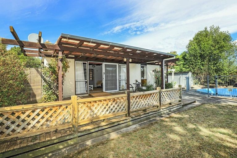 Photo of property in 15 Kirkcaldy Place, Flaxmere, Hastings, 4120