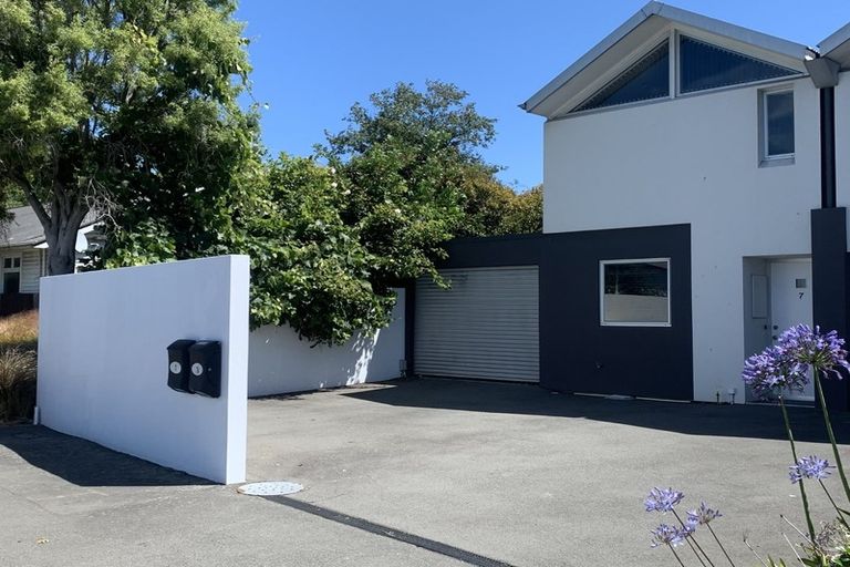 Photo of property in 7 Whitmore Street, Edgeware, Christchurch, 8013