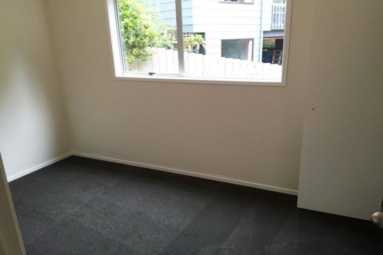 Photo of property in 64 Wirihana Road, Titirangi, Auckland, 0604