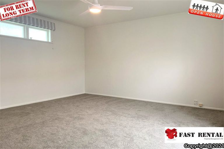 Photo of property in 83 Red Beach Road, Red Beach, 0932