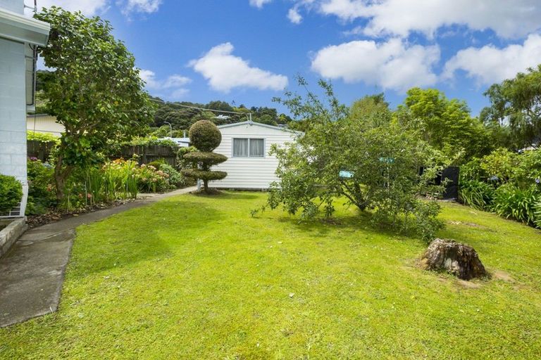 Photo of property in 20a Blue Mountains Road, Silverstream, Upper Hutt, 5019
