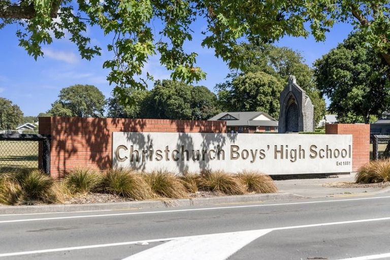 Photo of property in 143 Totara Street, Riccarton, Christchurch, 8041