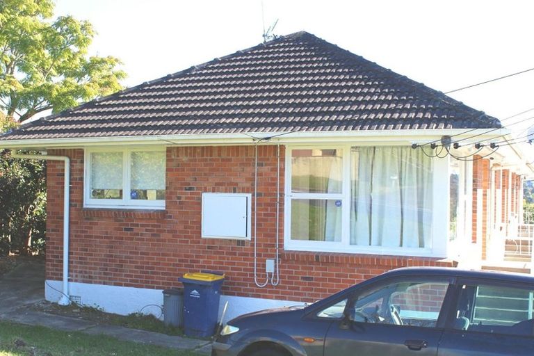 Photo of property in 61 Ocean View Road, Hillcrest, Auckland, 0627