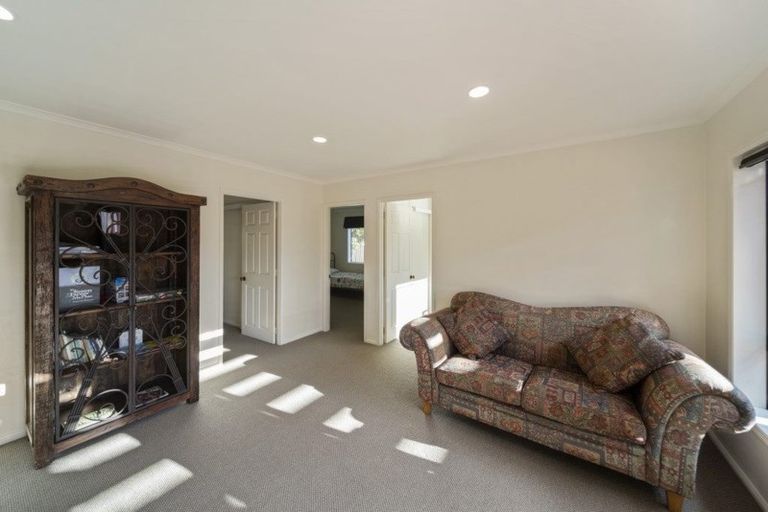 Photo of property in 6a Ashmore Drive, Frankleigh Park, New Plymouth, 4310