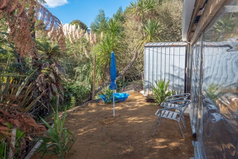 Photo of property in 23 Paradise Road, Coopers Beach, 0420