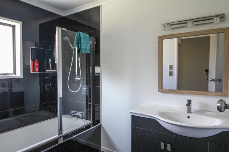 Photo of property in 5 Whiterocks Road, Weston, Oamaru, 9401