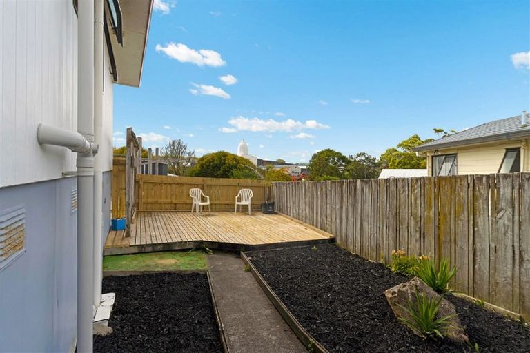 Photo of property in 34a Riserra Drive, Ranui, Auckland, 0612