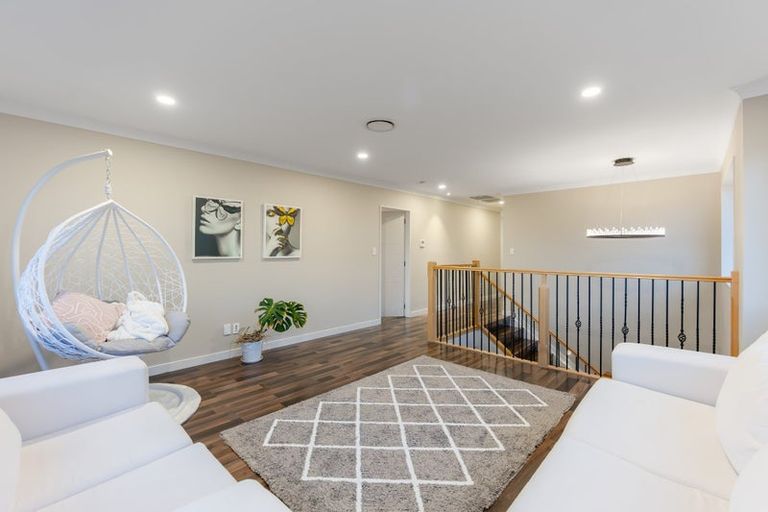 Photo of property in 17 Tawatawa Street, Long Bay, Auckland, 0630