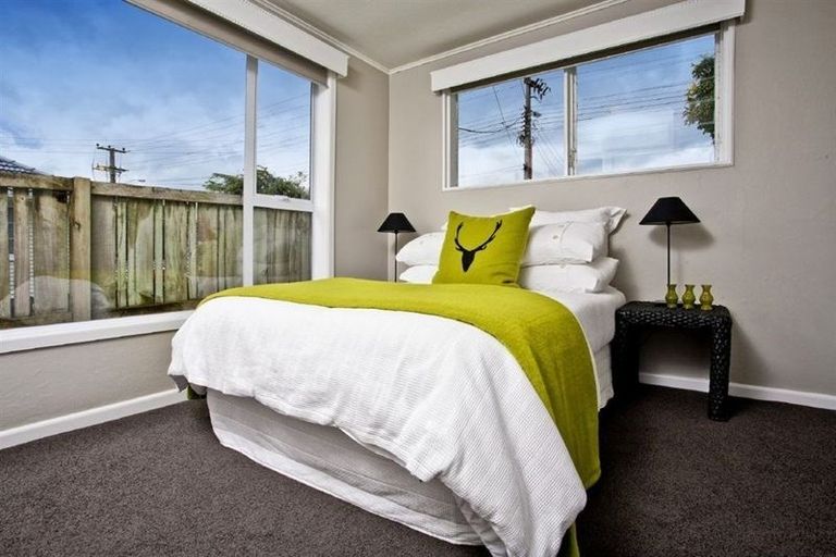 Photo of property in 1/41 Shakespeare Road, Milford, Auckland, 0620