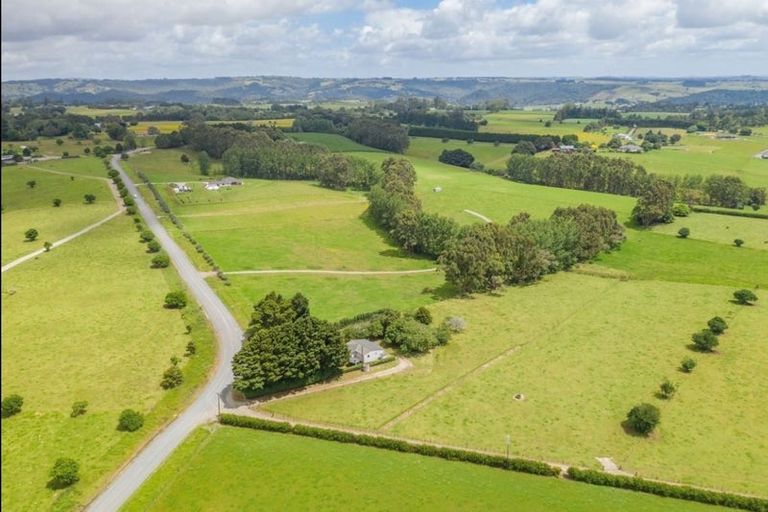 Photo of property in 276 Waikaramu Road, Waimate North, Kerikeri, 0472