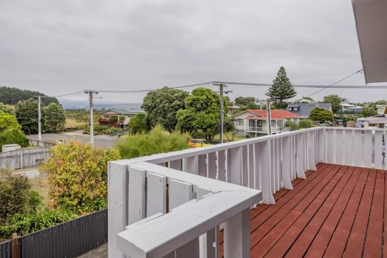 Photo of property in 62 Toi Street, Otaki Beach, Otaki, 5512