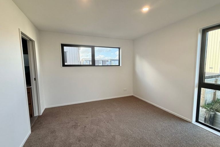 Photo of property in 192 Henwood Road, Westgate, 0814